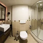 فندق مالايت بوتيك 4*